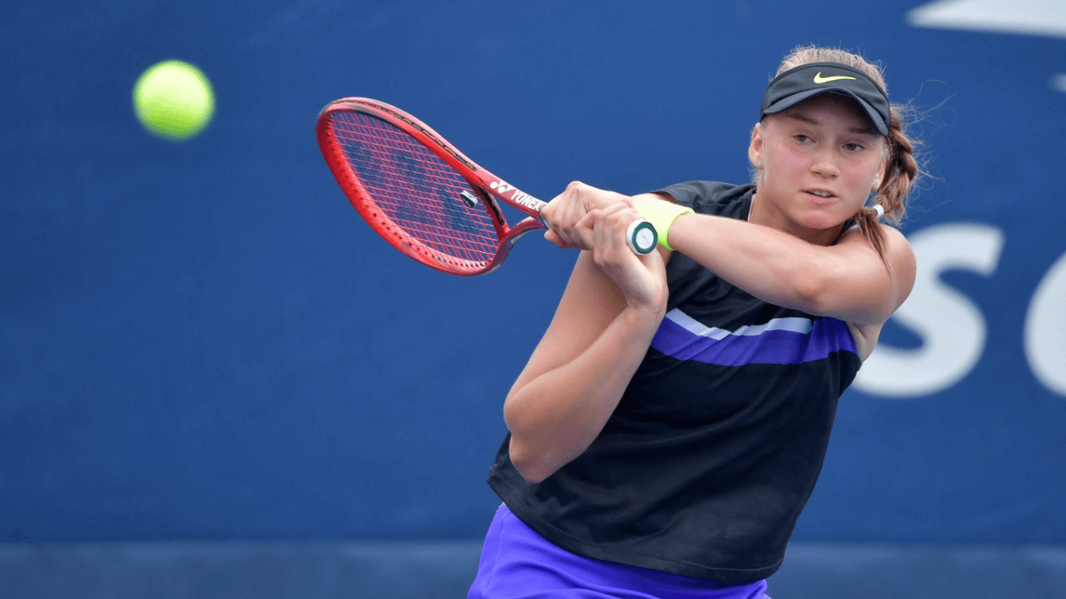 Рыбакина вышла в 1/8 финала WTA-1000