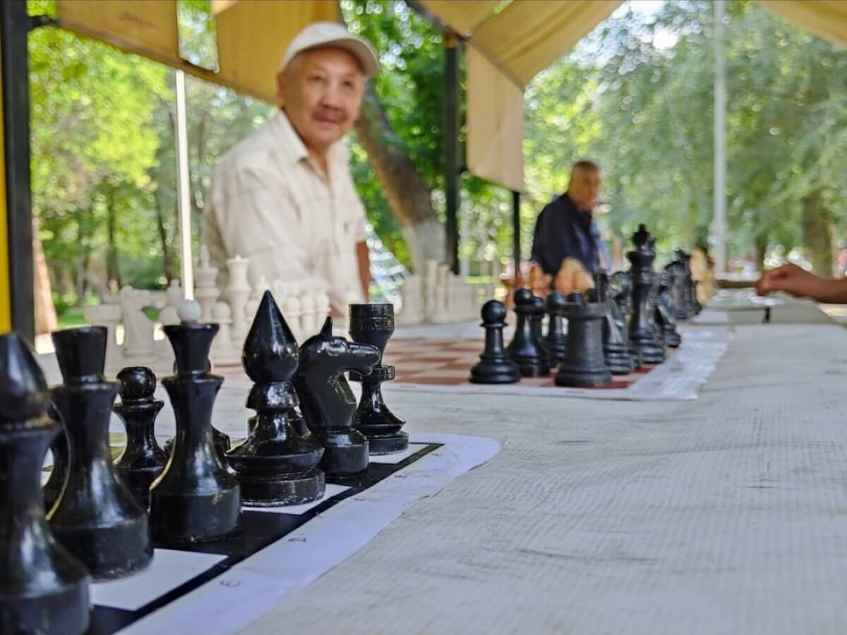 Шахматы для каждого: как древнюю игру делают массовой в Семее