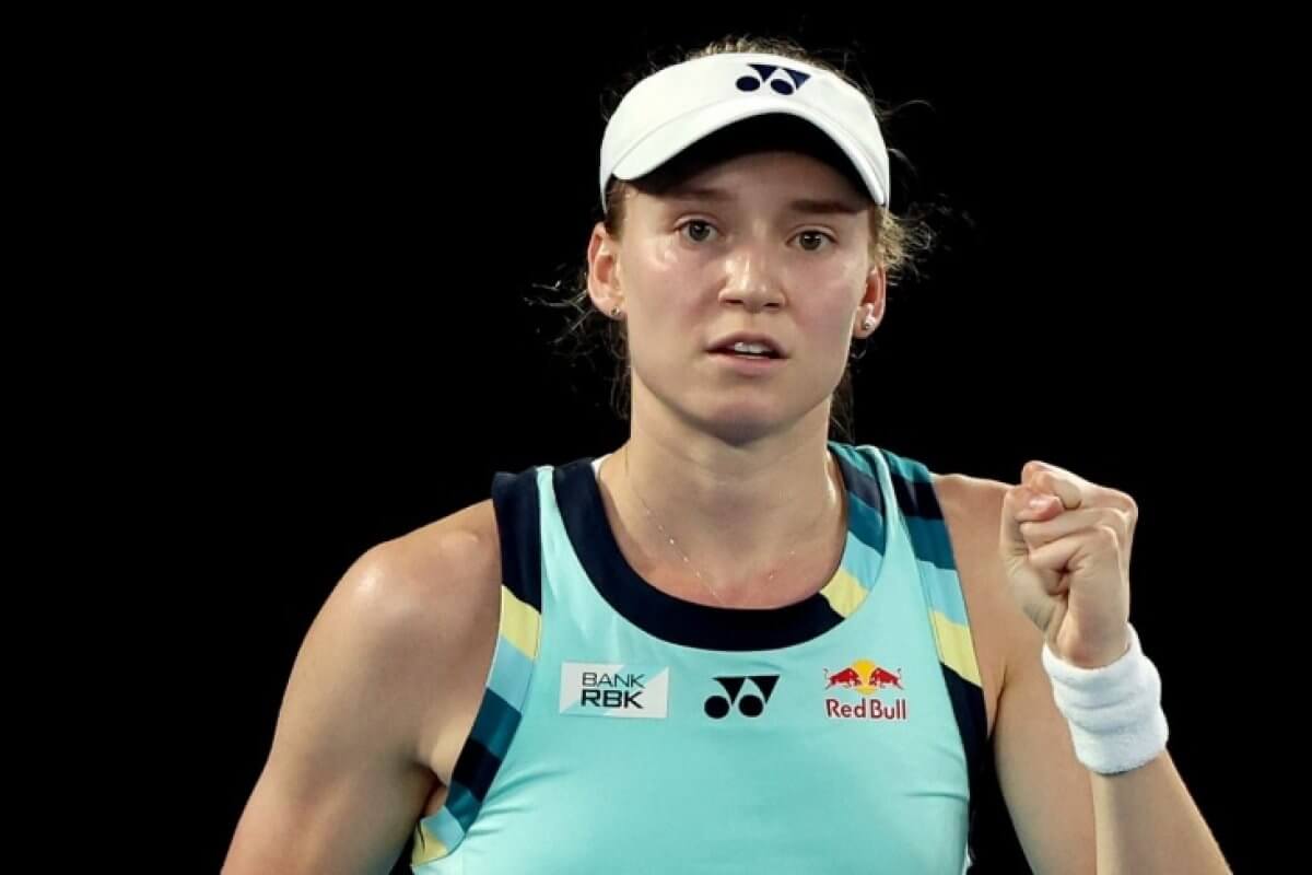 Тренер Рыбакиной отстранен WTA от работы