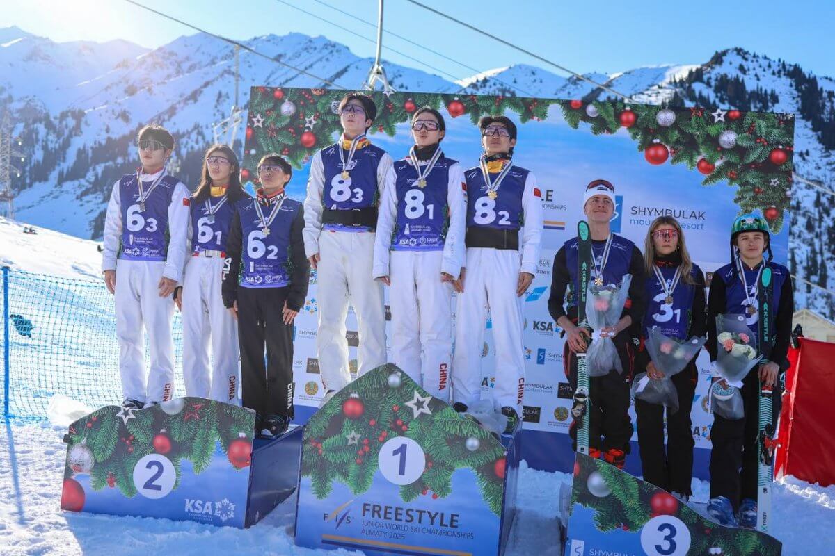 Сборная Казахстана триумфально выступила на на юниорском чемпионате мира