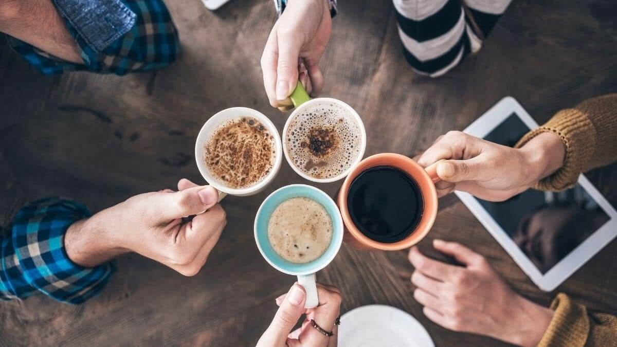 Сколько чашек кофе в день безопасны: рекомендации врача