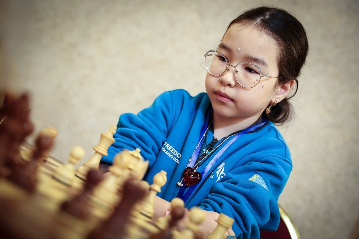 Триумф 8-летней шамхатистки: юная казахстанка стала чемпионкой мира