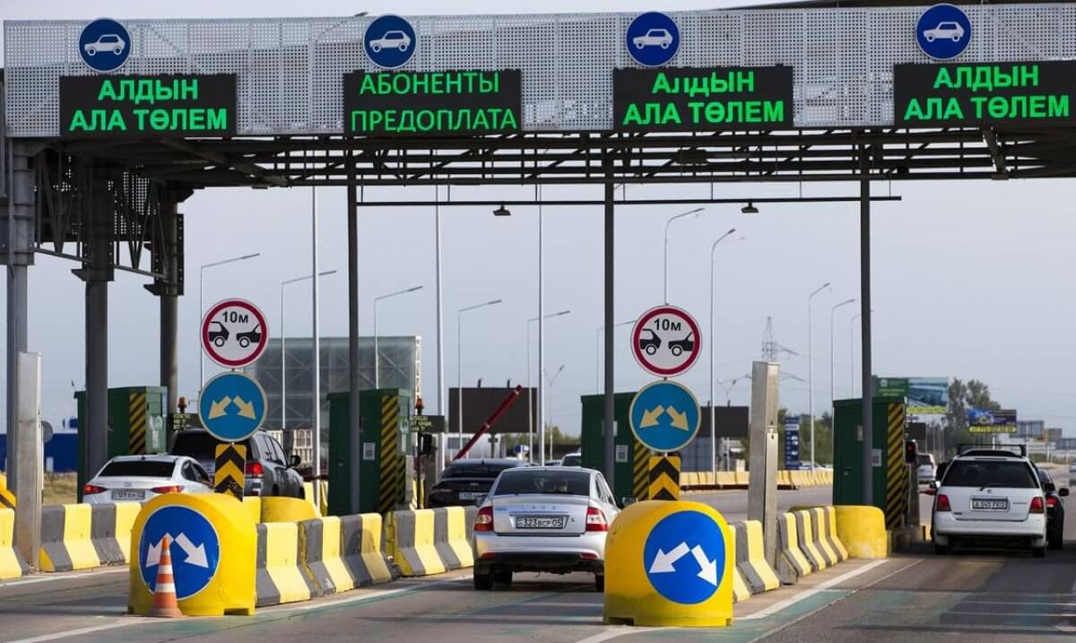 В Казахстане соберут 100 миллиардов тенге с платных дорог