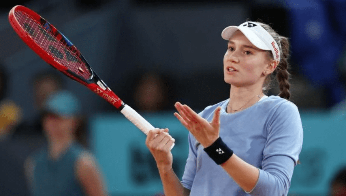 Рыбакина рассказала, как негатив влияет на её игру