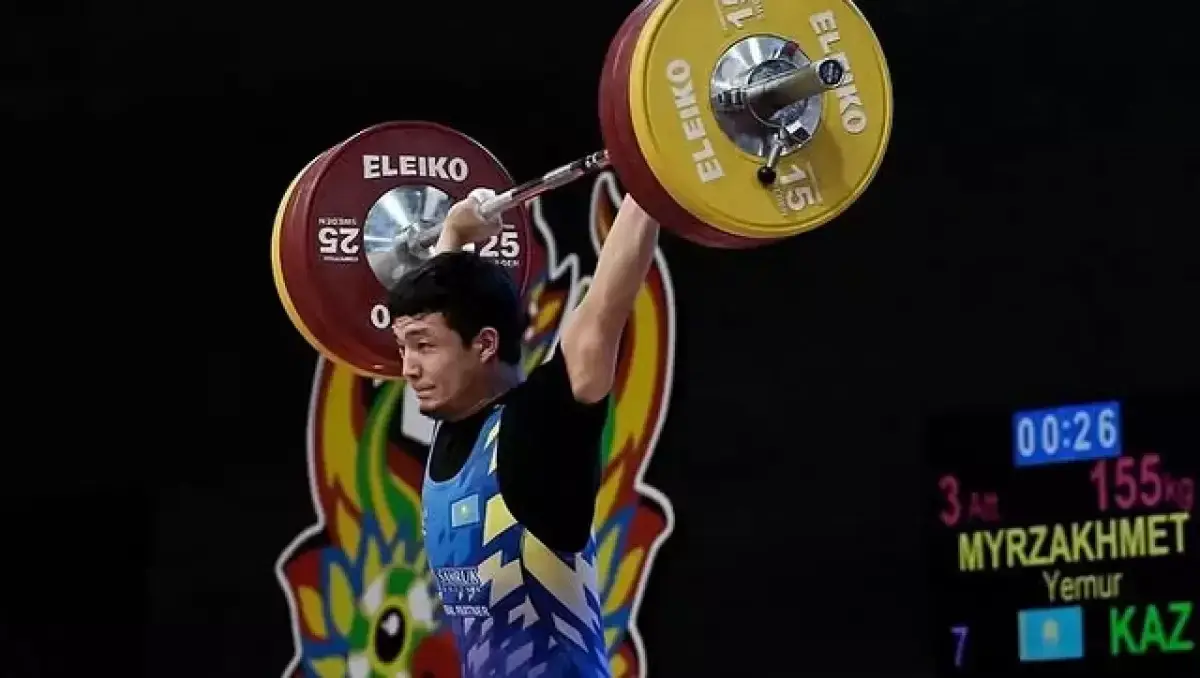 Юный казахстанец завоевал бронзу на чемпионате мира по тяжёлой атлетике