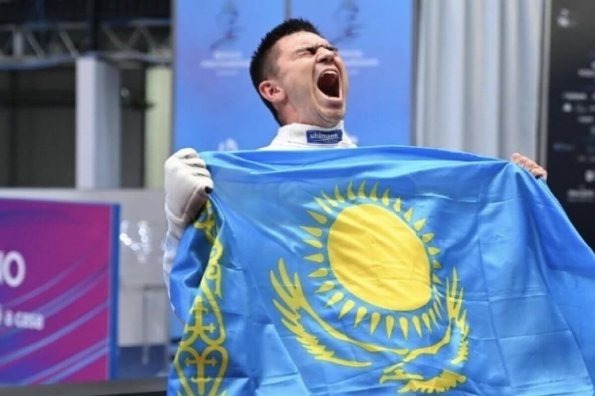 Казахстанец Руслан Курбанов призёр этапа Гран-при по фехтованию