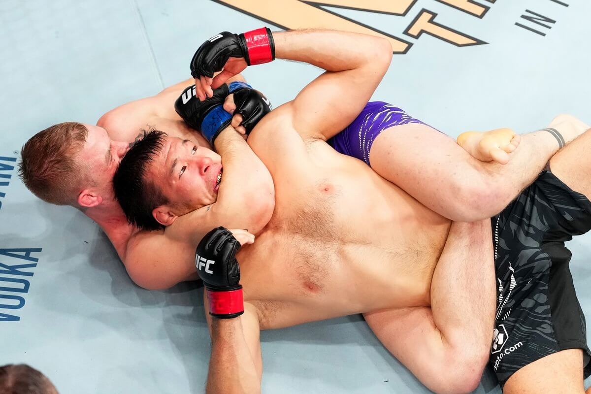 Травма Рахмонова оставила Шавката без титула UFC?