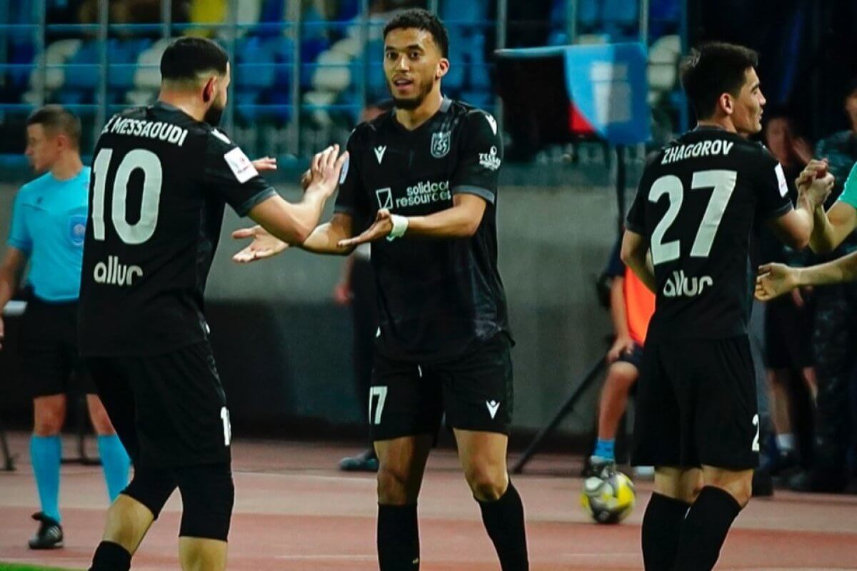 "Тобол" уверенно разобрался с "Тураном" на "Туркестан арене"