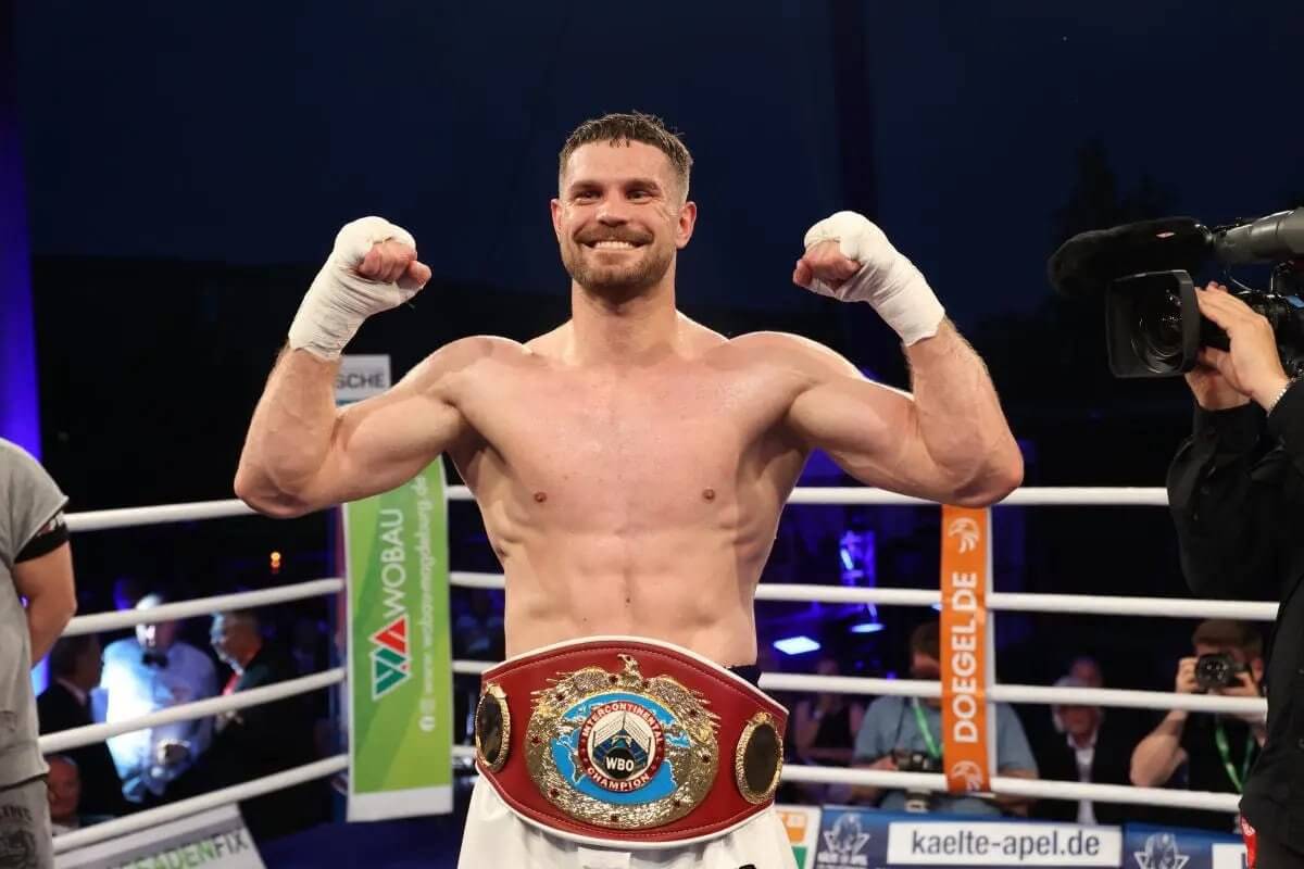 Казахстанский боксер вошел в топ-3 рейтинга WBO