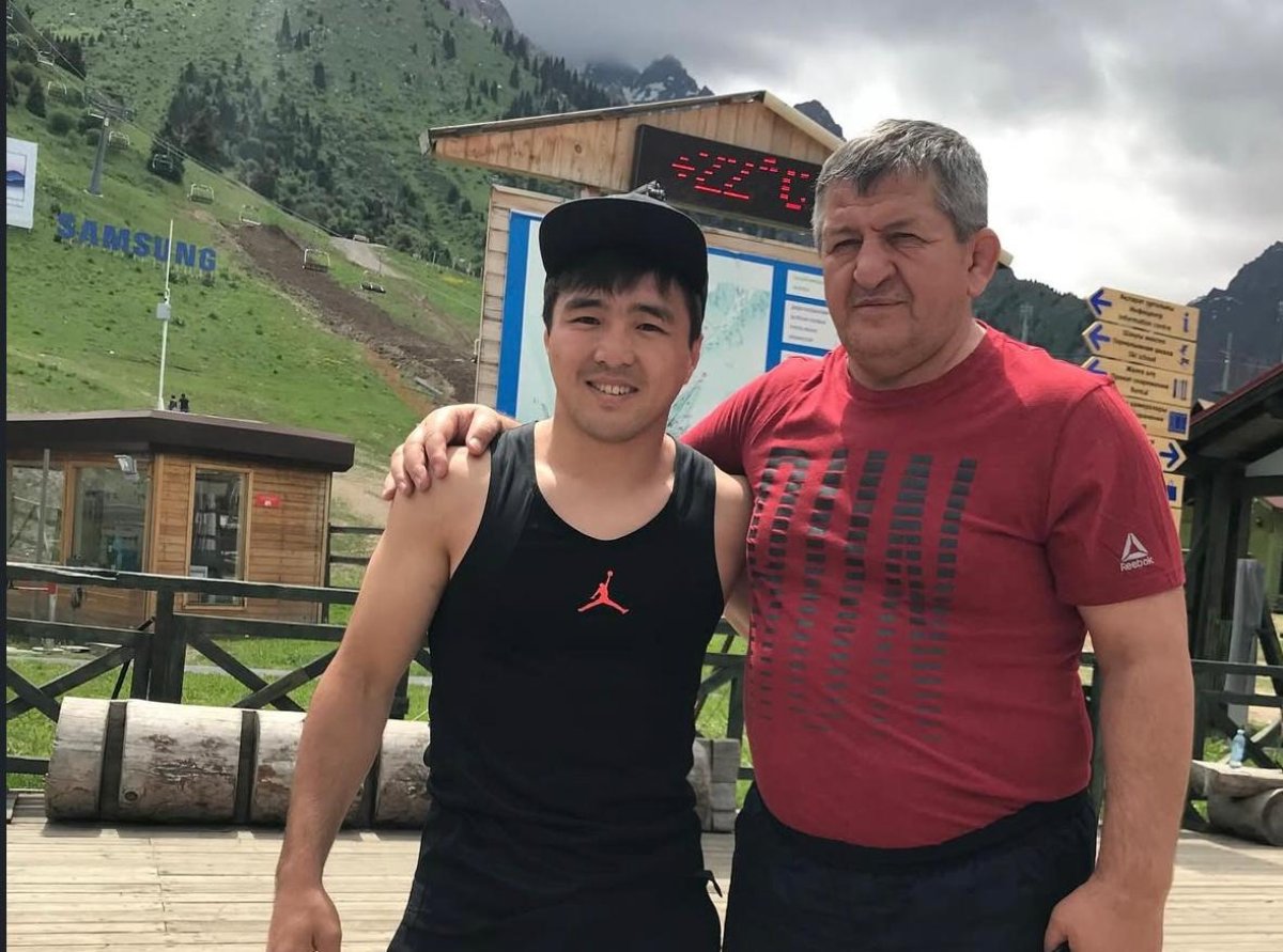 Как Нурмагомедов-старший предсказал золото Сметову