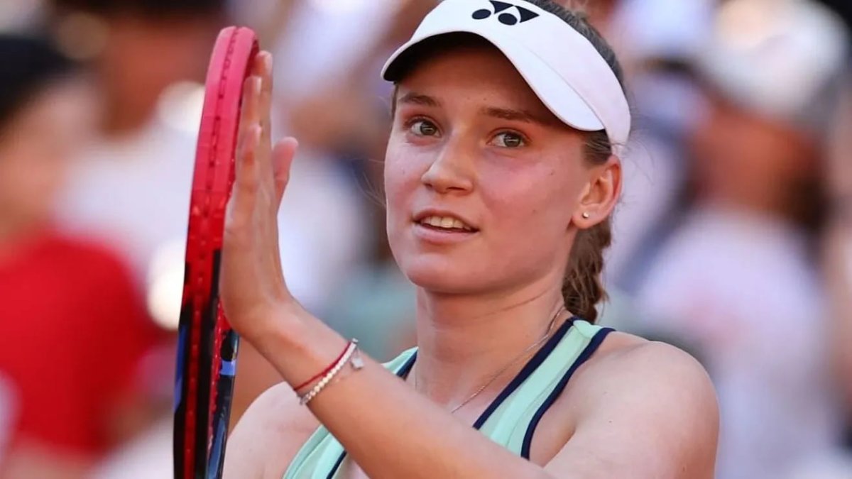 Елена Рыбакина успешно начала турнир на траве