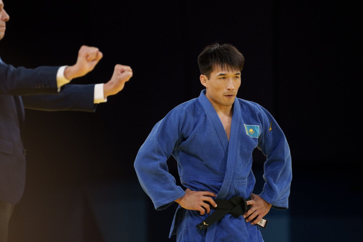 Звезда Олимпиады из Казахстана вылетел с чемпионата мира
