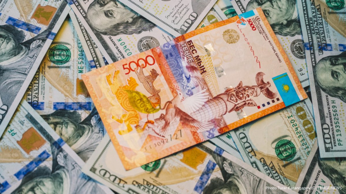 Как знакам зодиака сохранить и приумножить деньги в июне