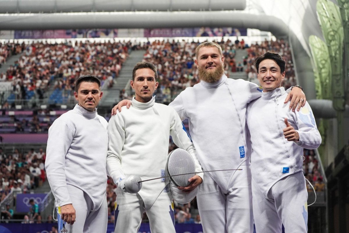 Казахстан завоевал серебро на чемпионате Азии по фехтованию на шпаге