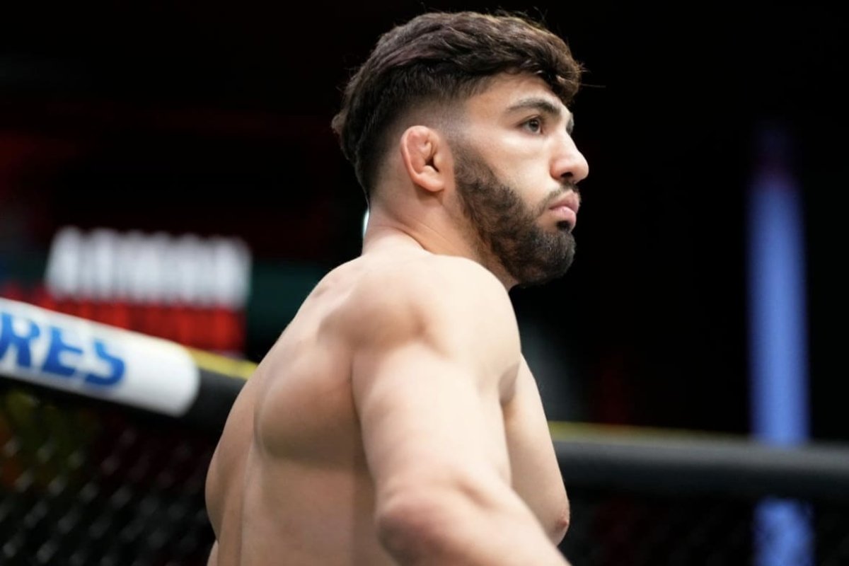 Царукян отправил угрожающее сообщение Топурии перед UFC 317
