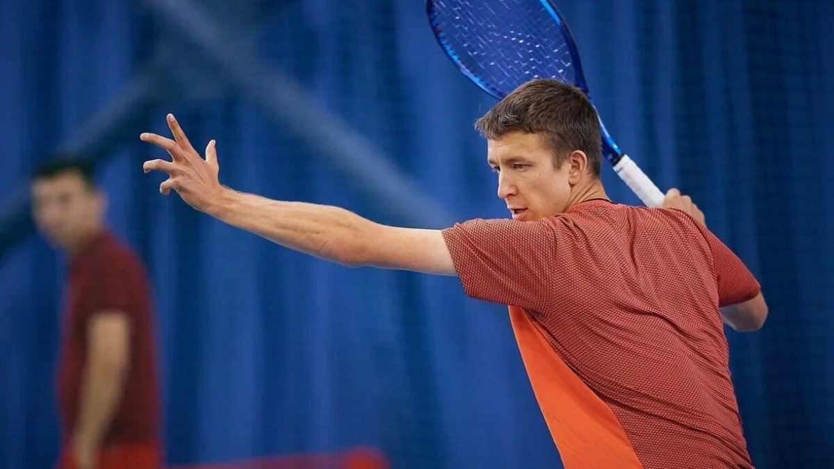 Ломакин завершил выступление в 1/8 финала ITF в Тунисе