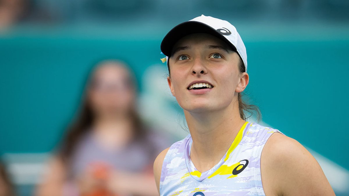 Полька Ига Швентек уверенно прошла дальше на Уимблдоне