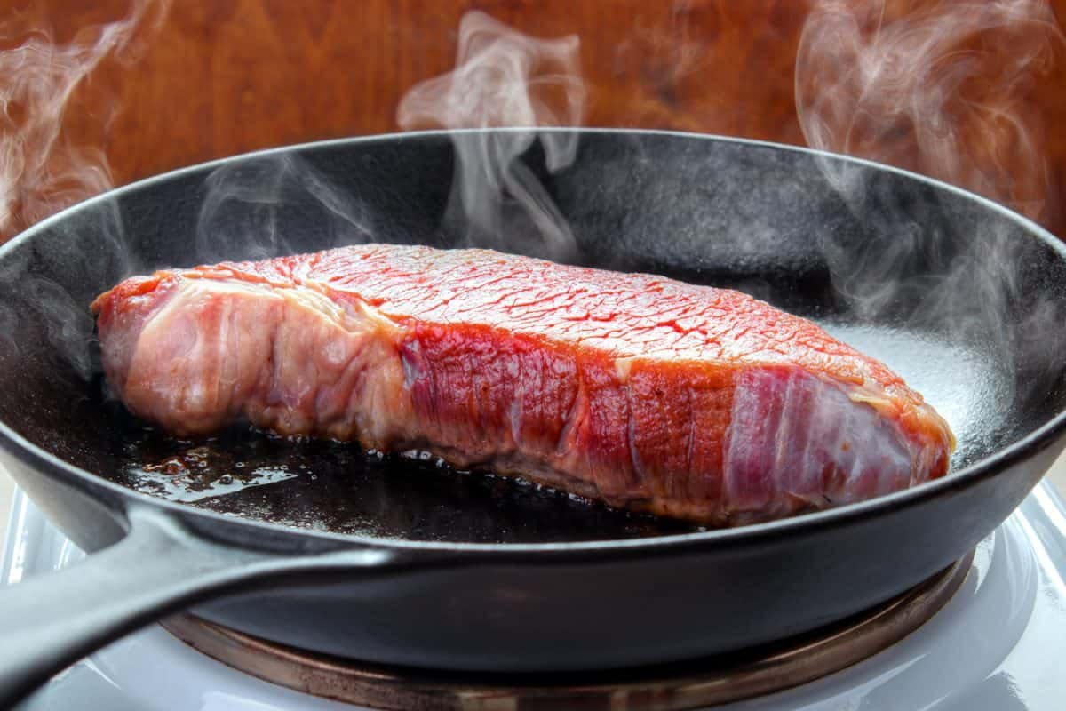 Как приготовить идеальный стейк: от выбора мяса до степени прожарки