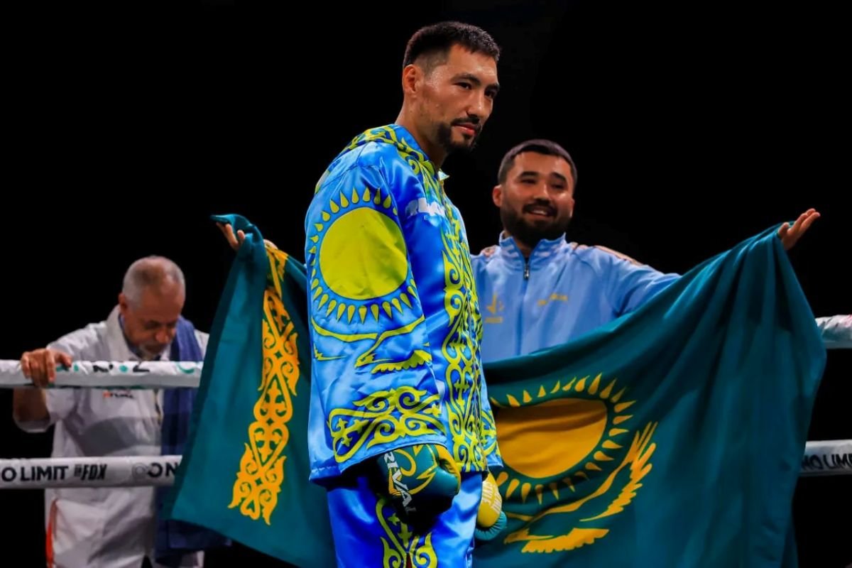 Жанибек Алимханулы идет за званием абсолютного чемпиона в боксе