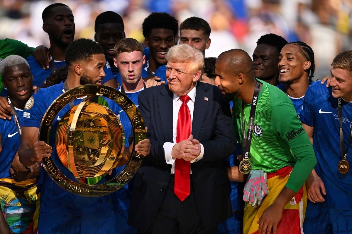 Трамп оставил у себя оригинальный трофей клубного чемпионата мира