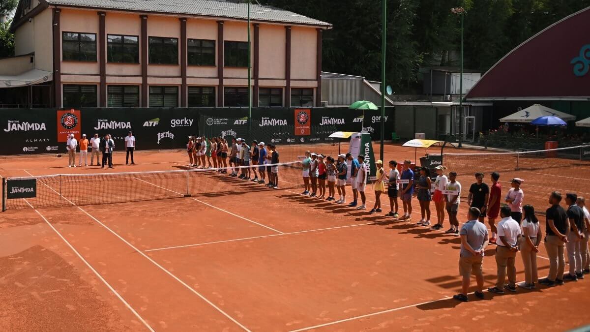 Легендарный Roland-Garros теперь в Казахстане: Gorky Tennis Park – официальный клуб Roland Garros