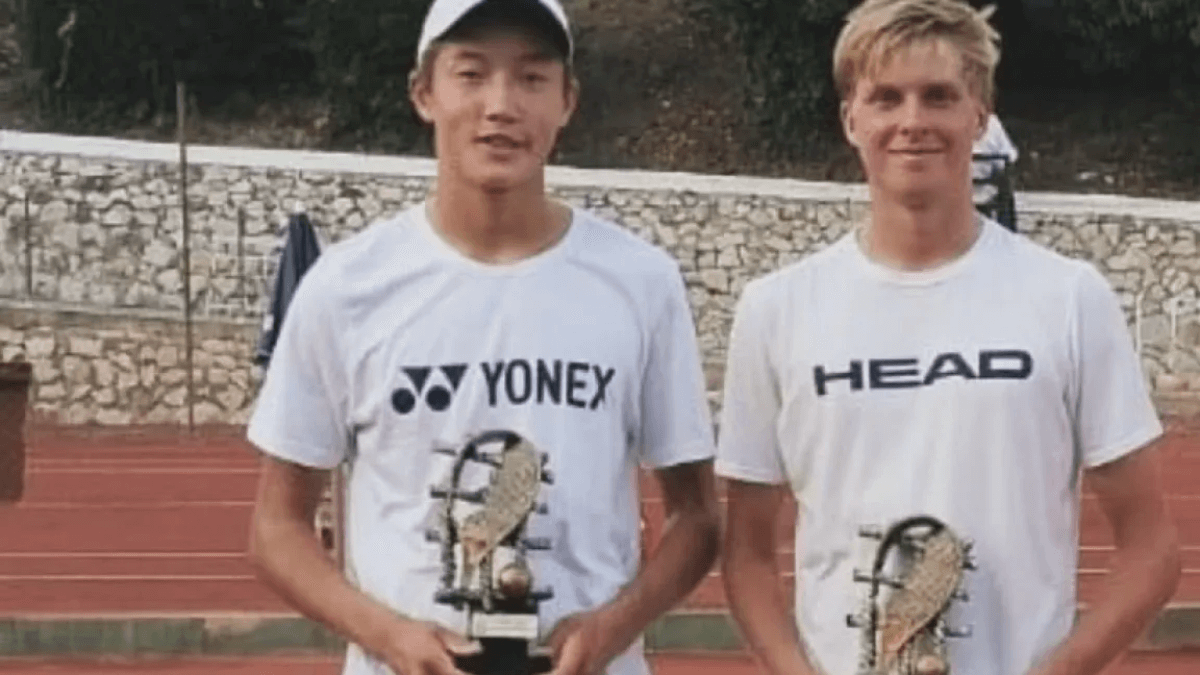 Казахстанский теннисист стал чемпионом турнира ITF M15 в Испании