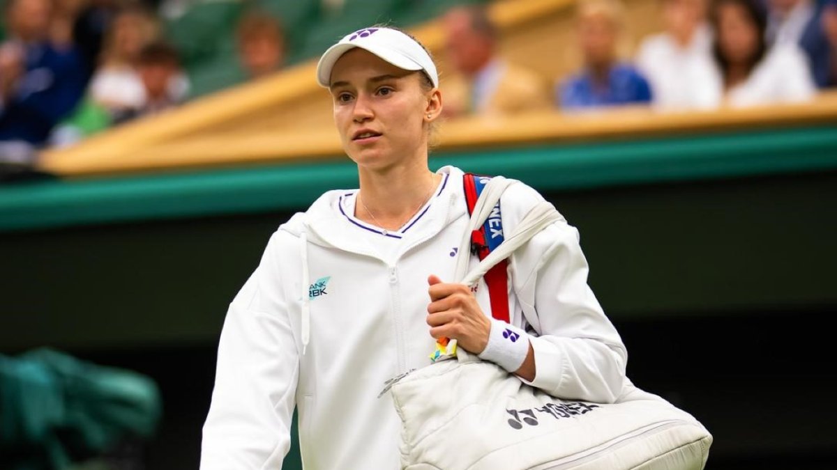 Рыбакина проиграла Мбоко и не вышла в финал турнира в Монреале