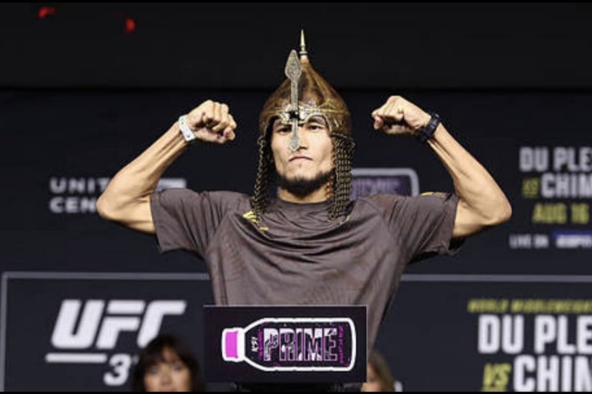 Образ Алиби Идриса привел в восторг фанатов UFC на битве взглядов