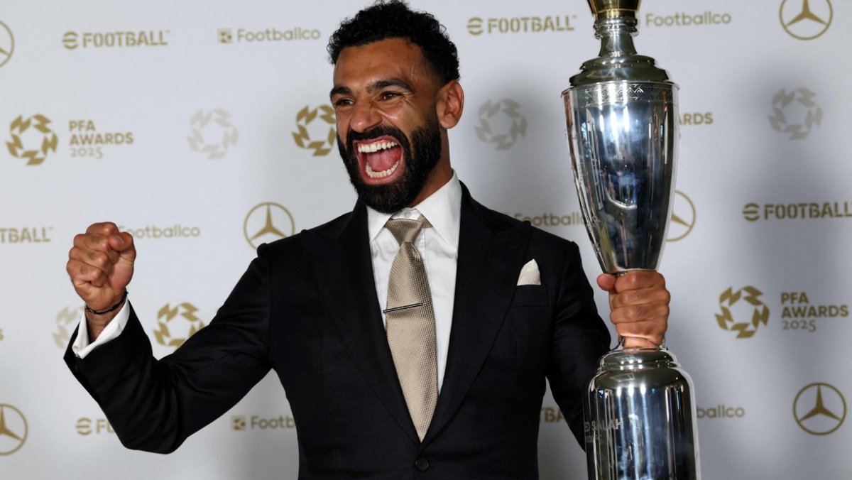Салах в третий раз признан лучшим игроком года в АПЛ по версии PFA