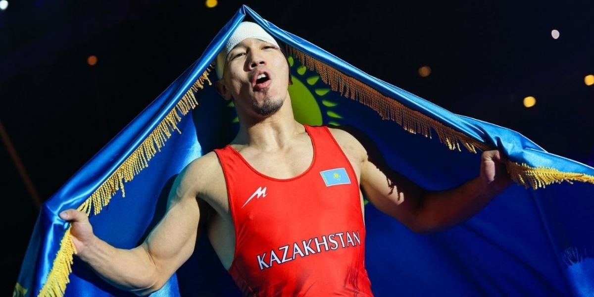 «Невероятная гордость»: Казахский борец-чемпион о триумфе на ЧМ