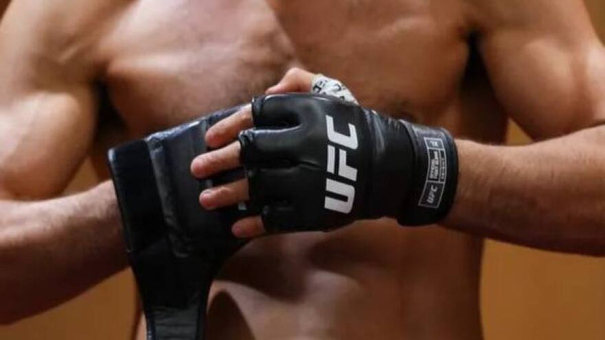 UFC поставит крест на карьере казахстанца? Досадные факты