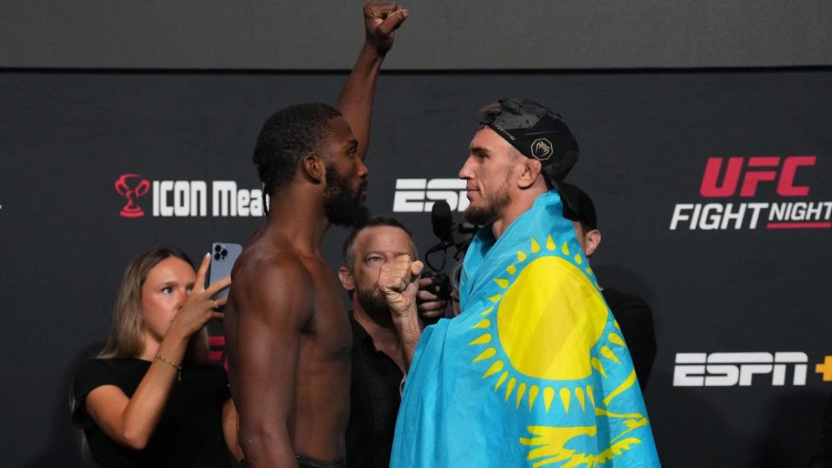 Казахстанского бойца исключили из UFC