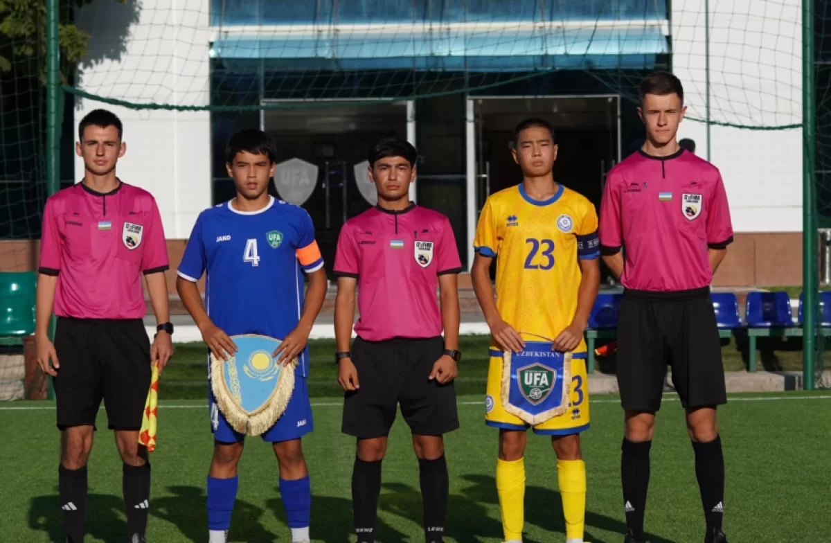 Юношеская сборная Казахстана проиграла сверстникам из Узбекистана