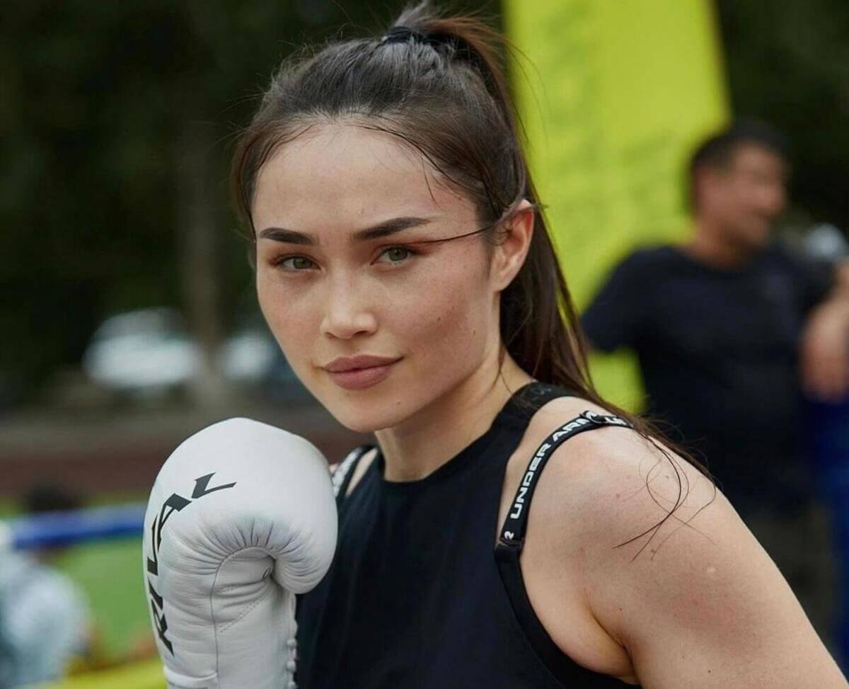 Самая красивая боксерша Казахстана сообщила о проблемах со здоровьем