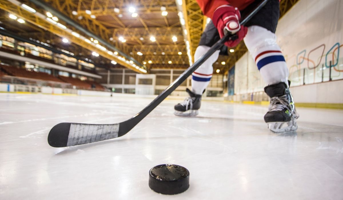 «Барыс» прервет неудачную серию в Челябинске? Аналитика на матчи КХЛ