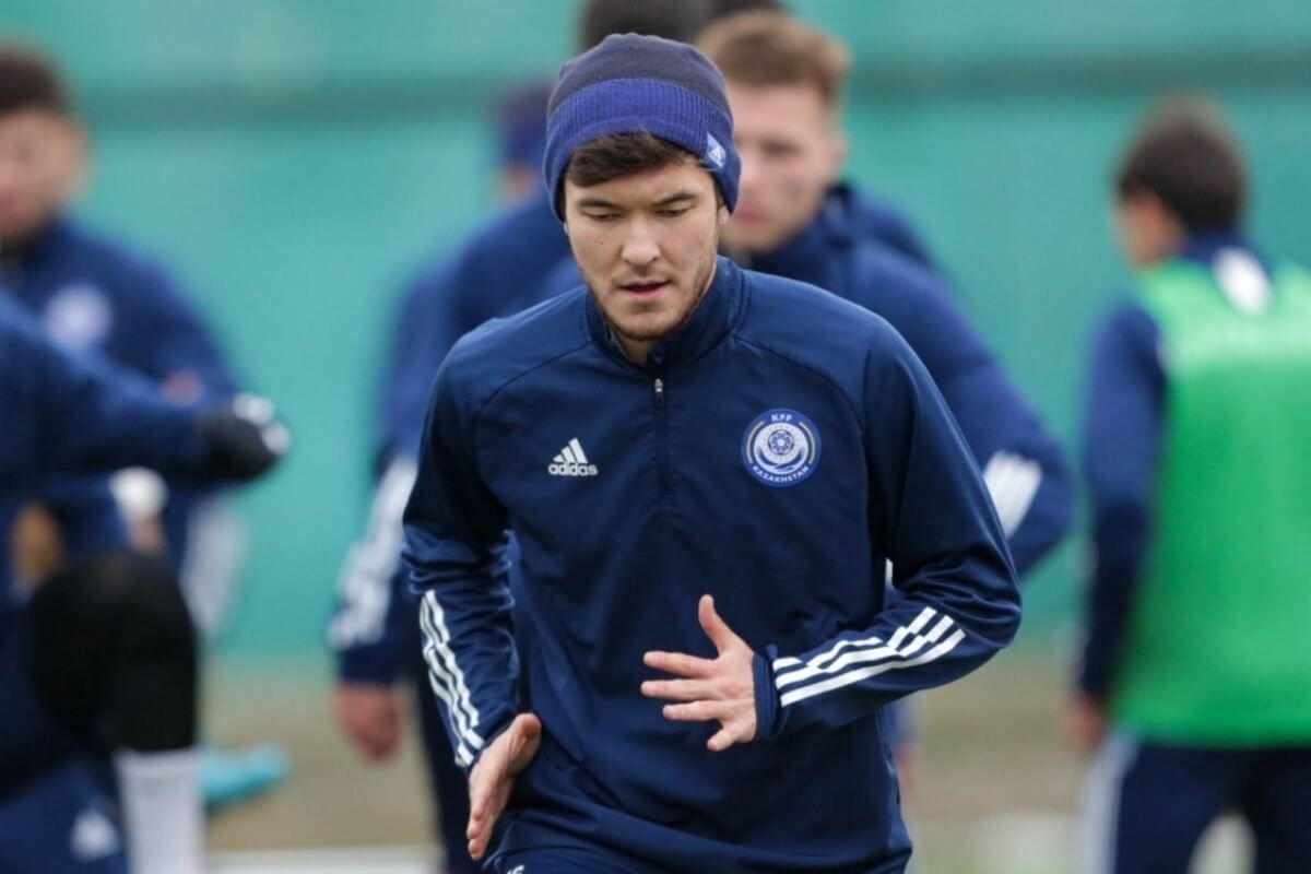 «Ордабасы» заинтересовался полузащитником сборной Казахстана Динмухамедом Караманом