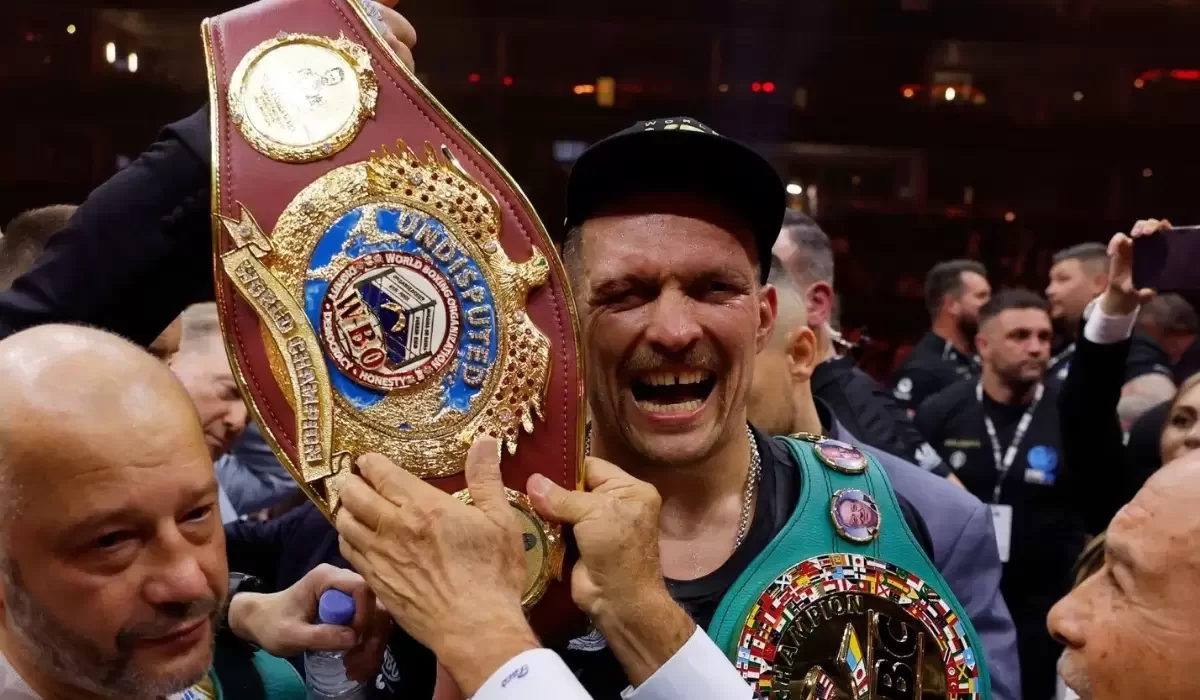 Александр Усик больше не чемпион WBO