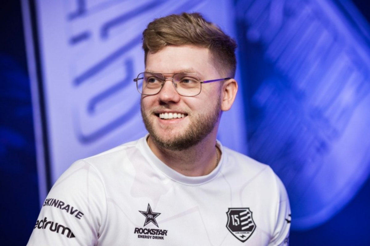 Соперник казахстанского киберспортсмена пропустит турнир из-за рождения ребёнка