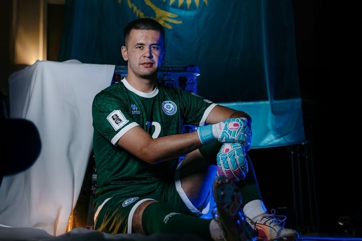 Вратарь «Астаны» стал владельцем скакуна и сразу нашел ему применение