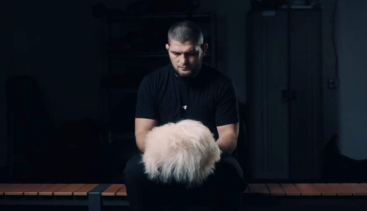 Хабиб и Конор обменялись оскорблениями после аукциона папах в Telegram