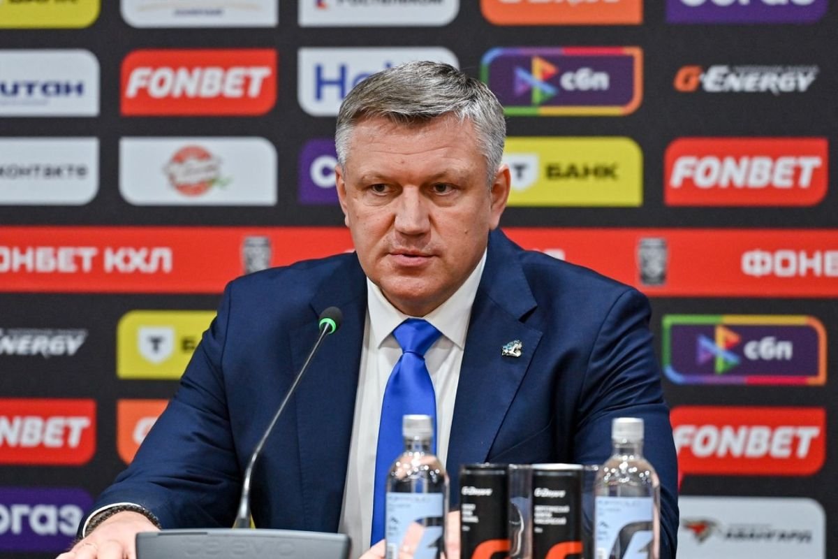 Экс-тренера Барыса обвинили соучастником войны в Украине