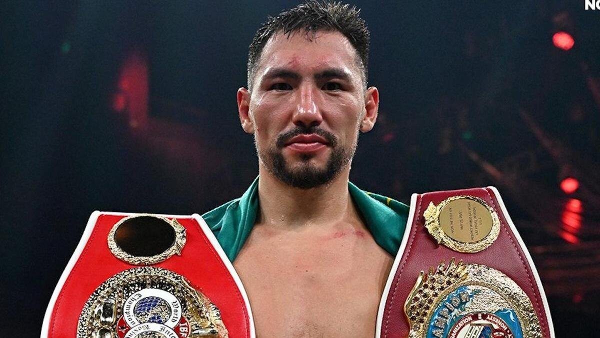 Бой Жанибека Алимханулы за три титула отменили