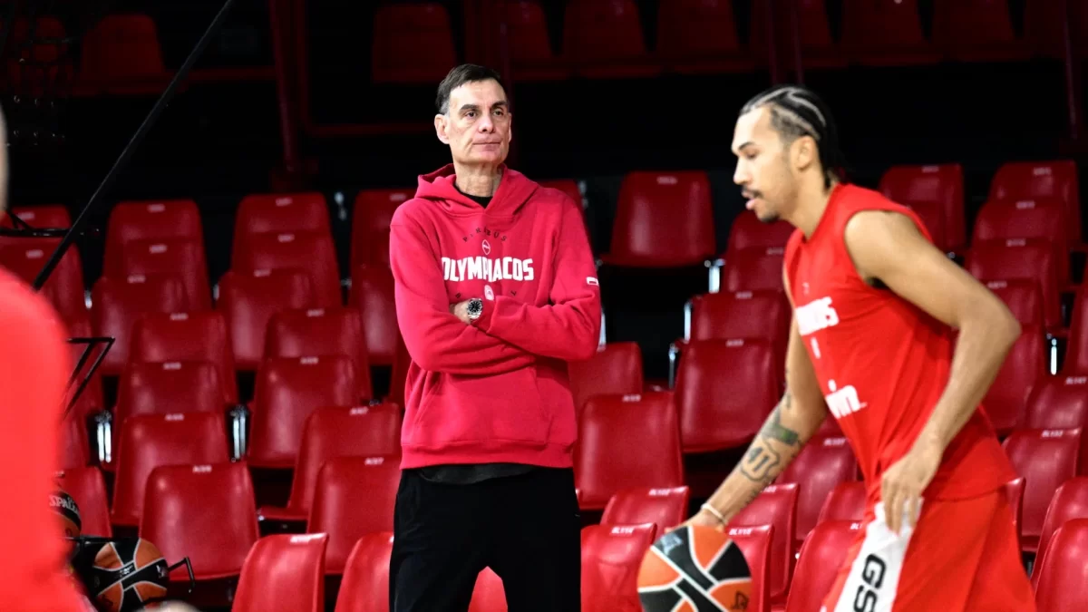 Матч «Олимпиакоса» и «Фенербахче» перенесли из-за затопления арены