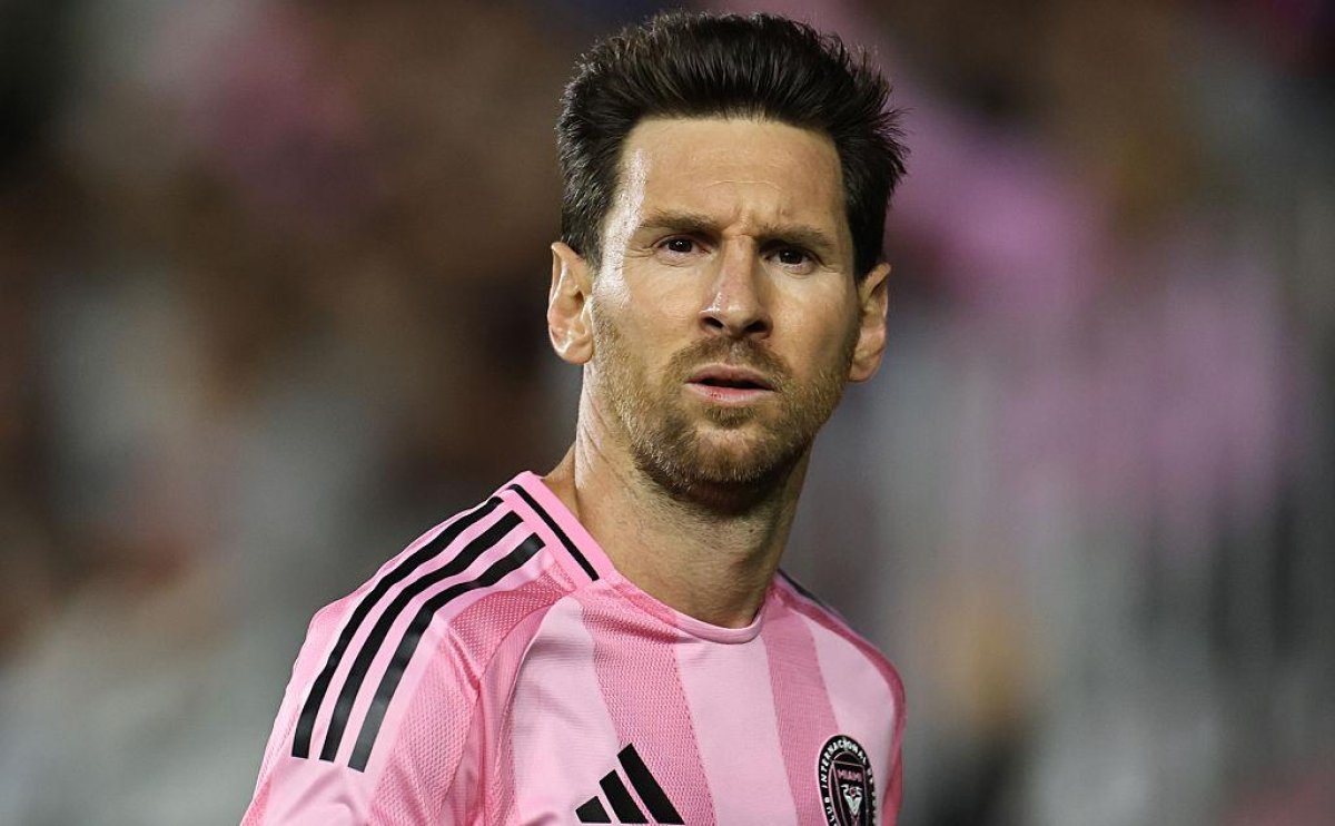 Президент «Барселоны» прокомментировал идею переименовать стадион в честь Месси