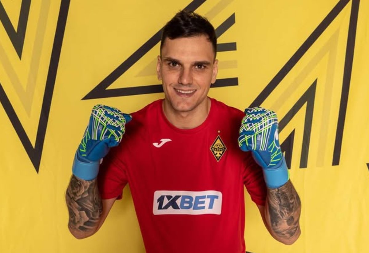 Назван клуб, в который может перейти вратарь «Кайрата» Заруцкий