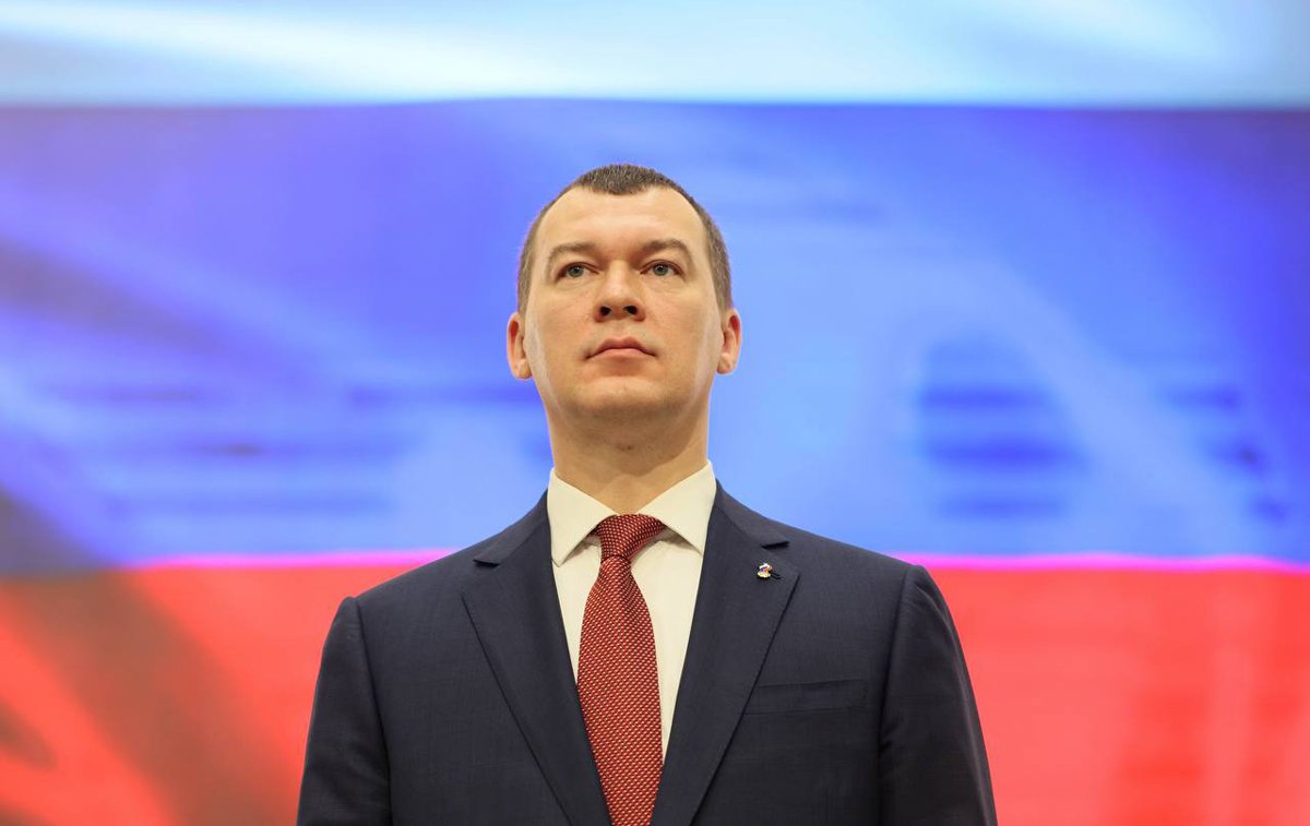 Молодым спортсменам из России разрешили выступать под своим флагом