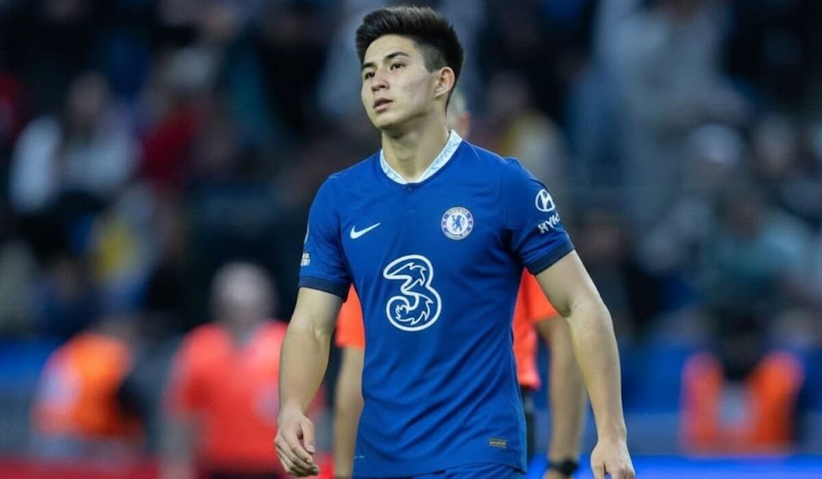 Сатпаев лишил футболиста сборной Англии игрового номера в «Челси»