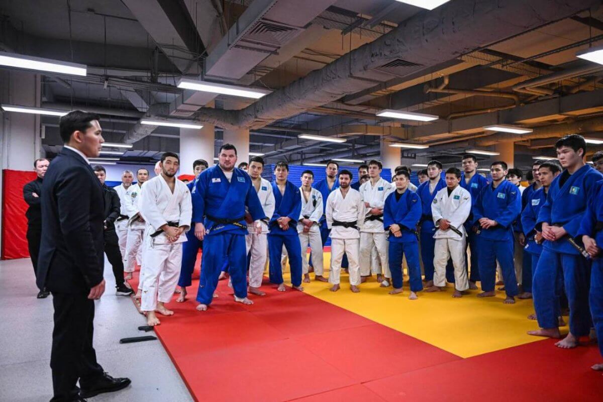 Казахстанские дзюдоисты и легкоатлеты готовятся к стартам в Париже и Китае