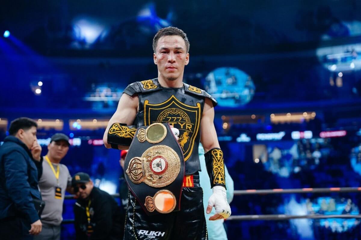 Казахстанского боксера исключили из рейтинга WBA