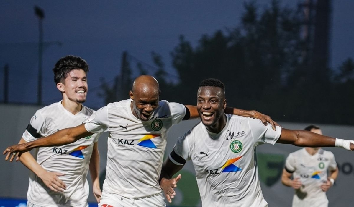 «Елимай» обыграл «Тобол» в Астане и захватил лидерство в КПЛ